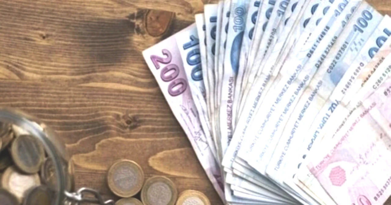 Emekli Maaşlarında Tarihi Zam Onaylandı! Resmi Gazete'de Yayımlandı mı?
