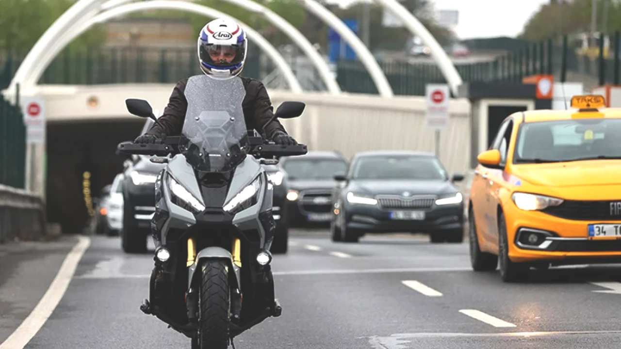 Motosikletler Şehir İçi Ulaşımda Fark Yarattı! Otomobilleri Geride Bıraktı