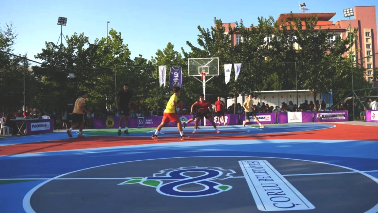 Çorlu'da Sokak Basketbolu Şöleni: Sporun Kalbi Burada Atıyor!